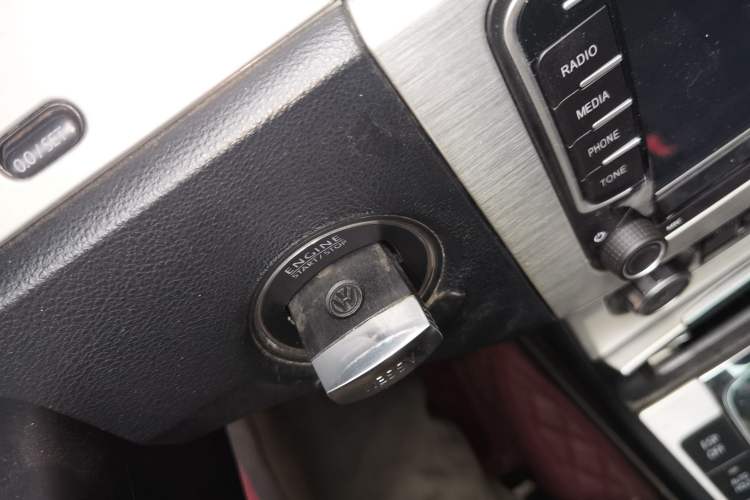 Used Volkswagen FAW-Volkswagen CC 2010 2.0 TSI Luxury Model Vehicle Key