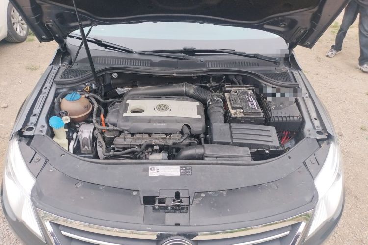 Used Volkswagen FAW-Volkswagen CC 2010 2.0 TSI Ultimate Edition Engine Bay