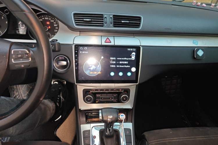 Used Volkswagen FAW-Volkswagen CC 2010 2.0 TSI Luxury Model Audio And AC Panel