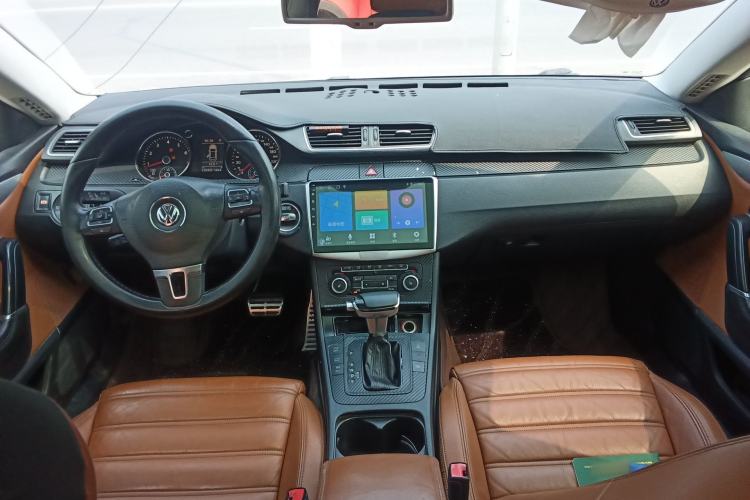 Used Volkswagen FAW-Volkswagen CC 2010 2.0 TSI Luxury Model Center Console