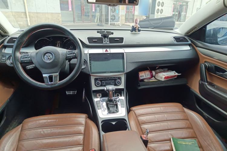 Used Volkswagen FAW-Volkswagen CC 2010 2.0 TSI Ultimate Edition Center Console