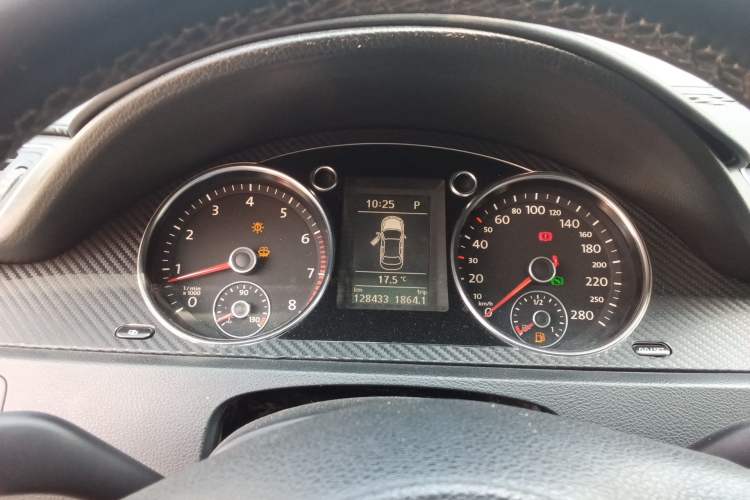Used Volkswagen FAW-Volkswagen CC 2010 2.0 TSI Luxury Model Instrument Cluster