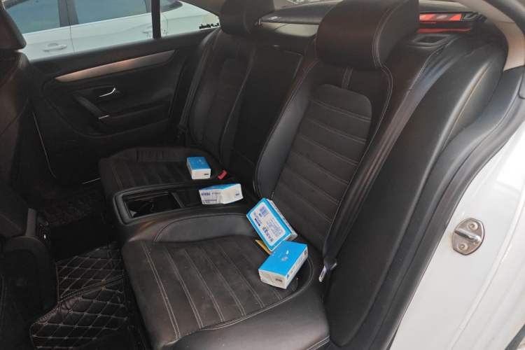 Used Volkswagen FAW-Volkswagen CC 2010 2.0 TSI Luxury Model Left Rear Seat