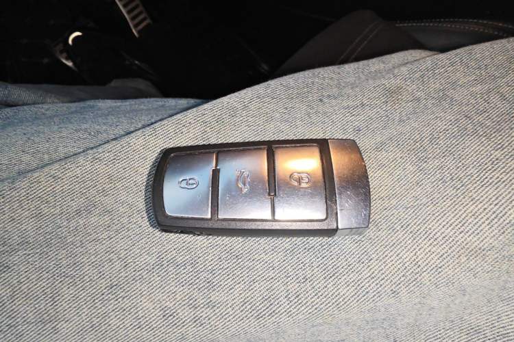 Used Volkswagen FAW-Volkswagen CC 2010 2.0 TSI Luxury Model Vehicle Key