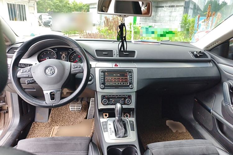 Used Volkswagen FAW-Volkswagen CC 2010 2.0 TSI Ultimate Edition Center Console