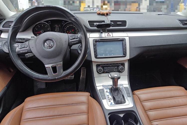 Used Volkswagen FAW-Volkswagen CC 2010 2.0 TSI Ultimate Edition Center Console