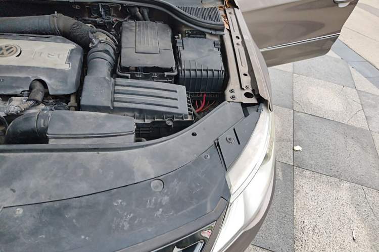 Used Volkswagen FAW-Volkswagen CC 2010 2.0 TSI Ultimate Edition Engine Bay Left