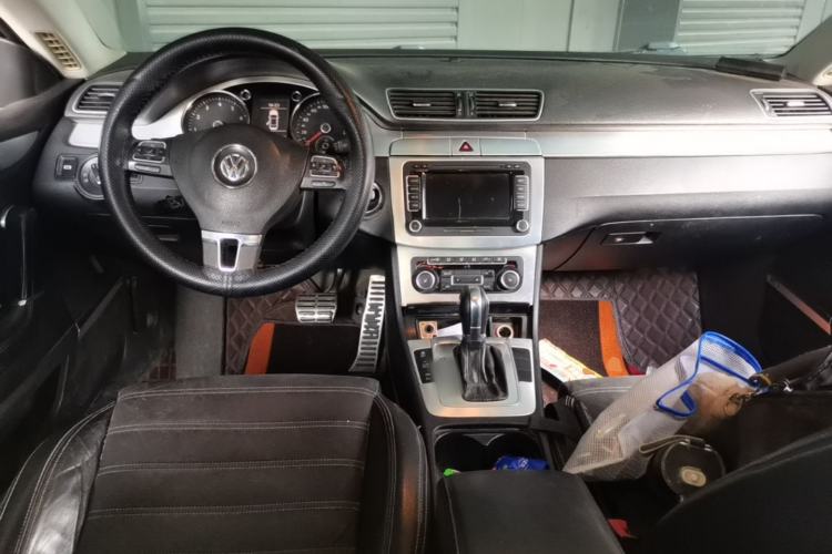 Used Volkswagen FAW-Volkswagen CC 2011 2.0 TSI Ultimate Edition Center Console