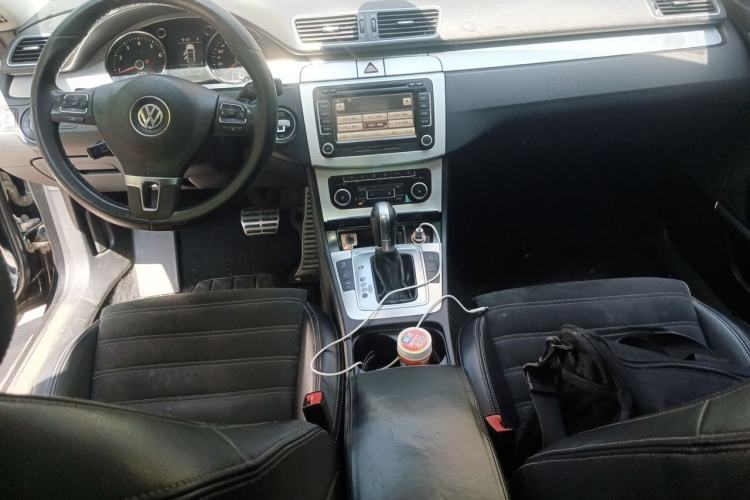 Used Volkswagen FAW-Volkswagen CC 2011 2.0 TSI Ultimate Edition Center Console