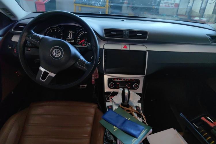 Used Volkswagen FAW-Volkswagen CC 2011 2.0 TSI Ultimate Edition Center Console