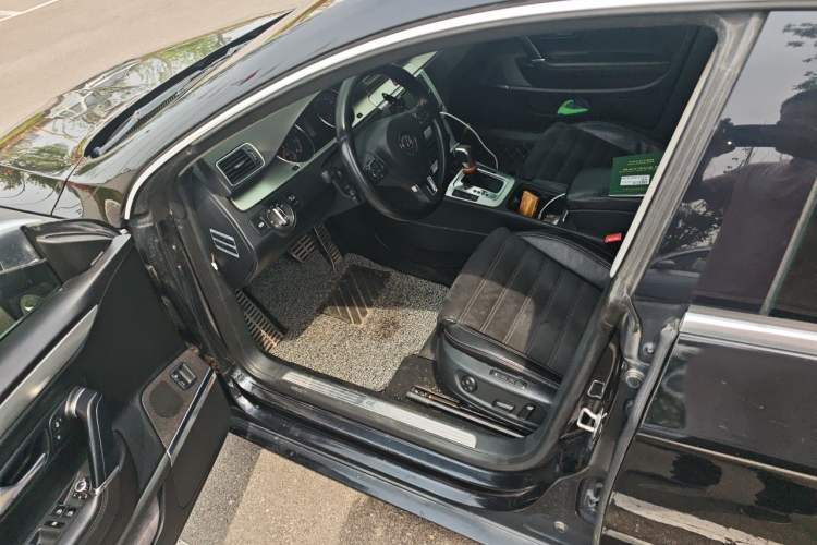 Used Volkswagen FAW-Volkswagen CC 2011 2.0 TSI Ultimate Edition Driver Seat