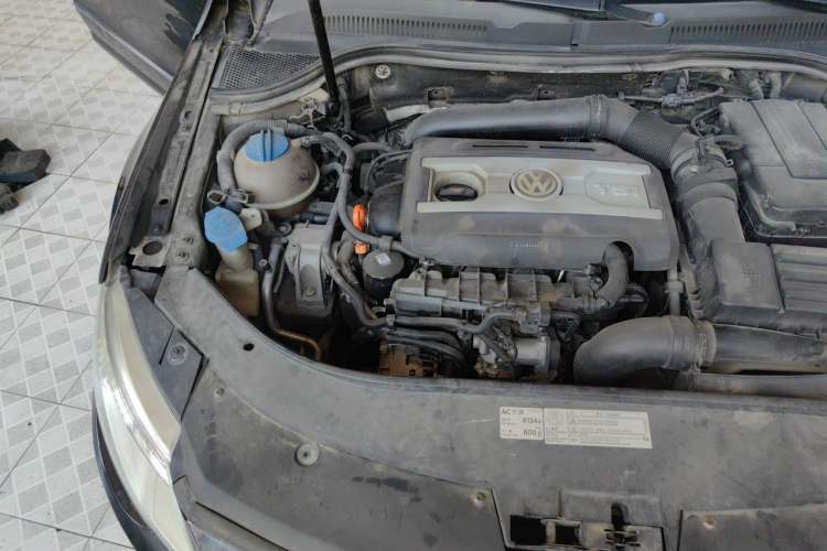Used Volkswagen FAW-Volkswagen CC 2011 2.0 TSI Ultimate Edition Engine Bay Right
