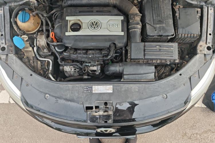 Used Volkswagen FAW-Volkswagen CC 2011 2.0 TSI Ultimate Edition Engine Bay