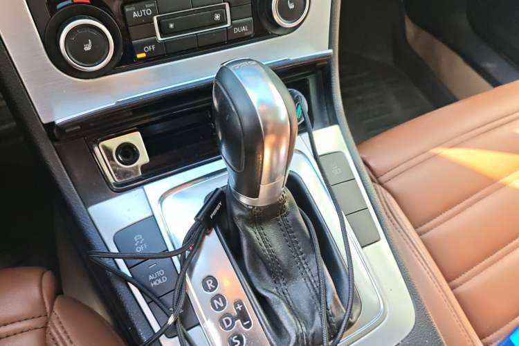 Used Volkswagen FAW-Volkswagen CC 2011 1.8TSI Luxury Model Gear Lever