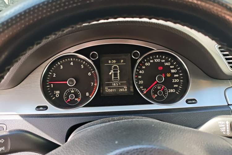 Used Volkswagen FAW-Volkswagen CC 2011 1.8TSI Luxury Model Instrument Cluster