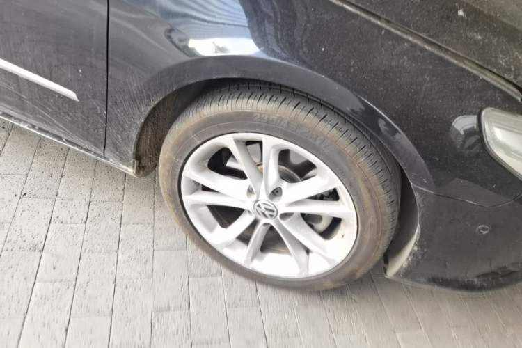 Used Volkswagen FAW-Volkswagen CC 2011 2.0 TSI Ultimate Edition Right Front Wheel Hub