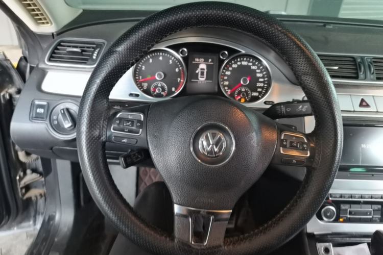 Used Volkswagen FAW-Volkswagen CC 2011 2.0 TSI Ultimate Edition Steering Wheel