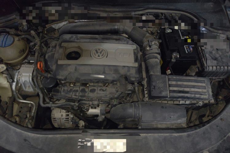 Used Volkswagen FAW-Volkswagen CC 2011 1.8 TSI Prestige Model Engine Bay