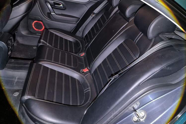 Used Volkswagen FAW-Volkswagen CC 2011 1.8TSI Luxury Model Left Rear Seat