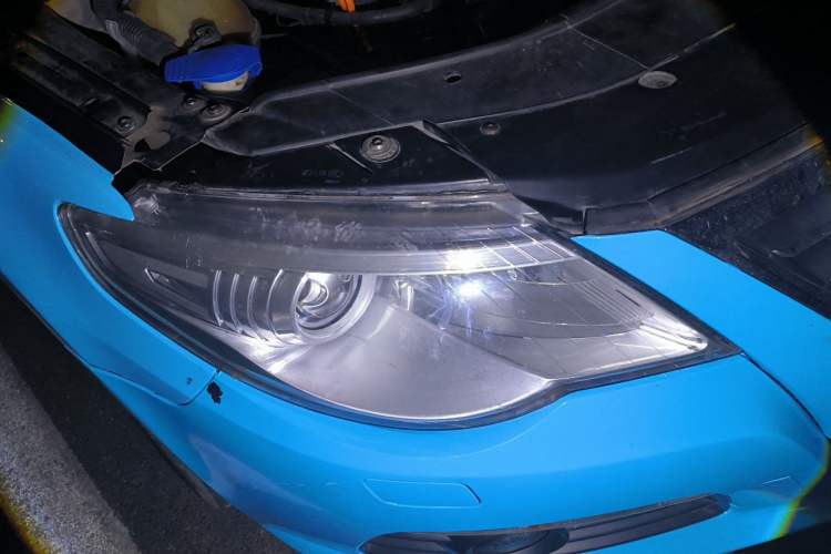 Used Volkswagen FAW-Volkswagen CC 2011 1.8TSI Luxury Model Right Front Headlight