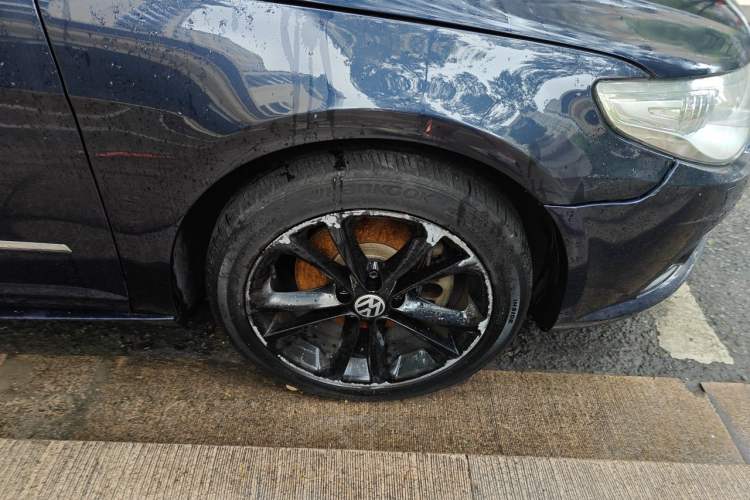 Used Volkswagen FAW-Volkswagen CC 2011 1.8 TSI Prestige Model Right Front Wheel Hub