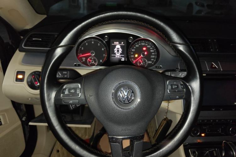 Used Volkswagen FAW-Volkswagen CC 2011 1.8 TSI Prestige Model Steering Wheel