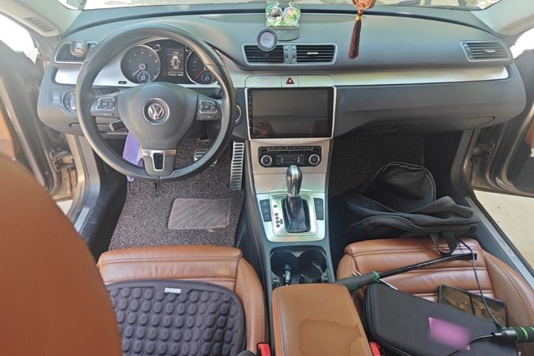 Used Volkswagen FAW-Volkswagen CC 2011 2.0 TSI Ultimate Edition Center Console