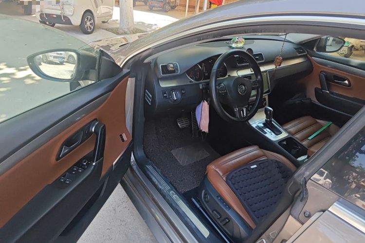 Used Volkswagen FAW-Volkswagen CC 2011 2.0 TSI Ultimate Edition Driver Seat