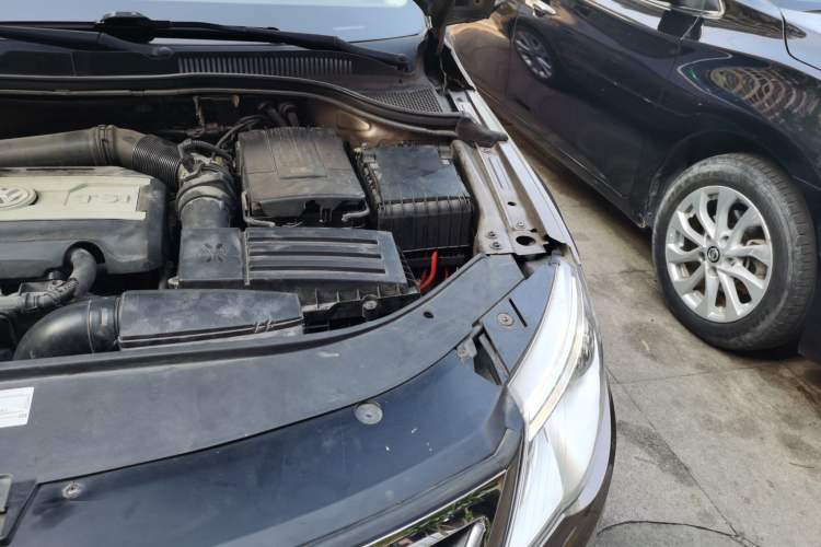 Used Volkswagen FAW-Volkswagen CC 2011 2.0 TSI Ultimate Edition Engine Bay Left