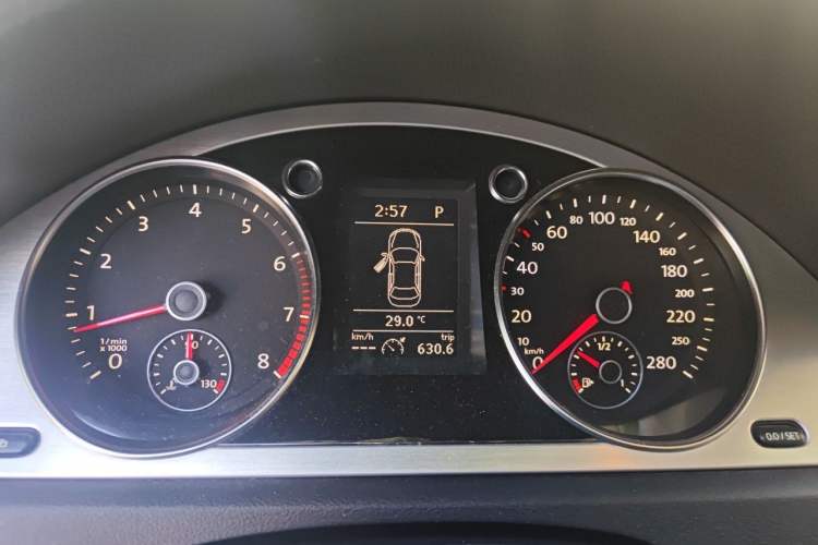 Used Volkswagen FAW-Volkswagen CC 2011 2.0 TSI Ultimate Edition Instrument Cluster