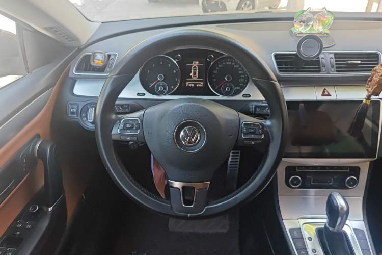 Used Volkswagen FAW-Volkswagen CC 2011 2.0 TSI Ultimate Edition Steering Wheel