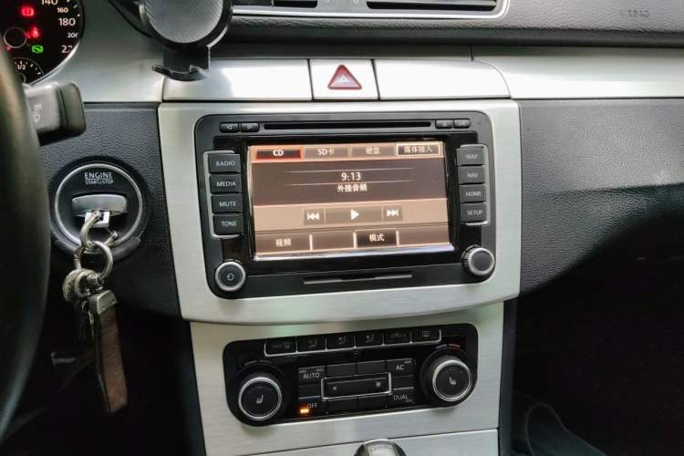 Used Volkswagen FAW-Volkswagen CC 2011 1.8TSI Luxury Model Audio And AC Panel
