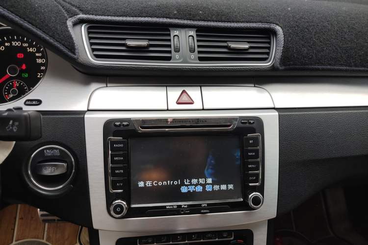 Used Volkswagen FAW-Volkswagen CC 2011 1.8TSI Luxury Model Audio And AC Panel