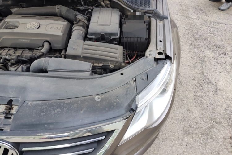 Used Volkswagen FAW-Volkswagen CC 2011 1.8TSI Luxury Model Engine Bay Left
