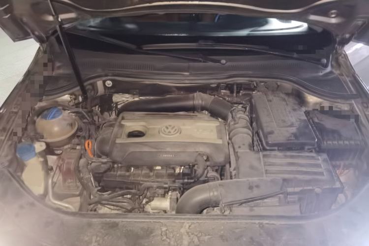 Used Volkswagen FAW-Volkswagen CC 2011 2.0 TSI Ultimate Edition Engine Bay
