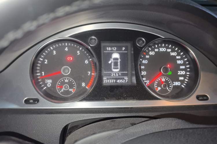 Used Volkswagen FAW-Volkswagen CC 2011 1.8TSI Luxury Model Instrument Cluster