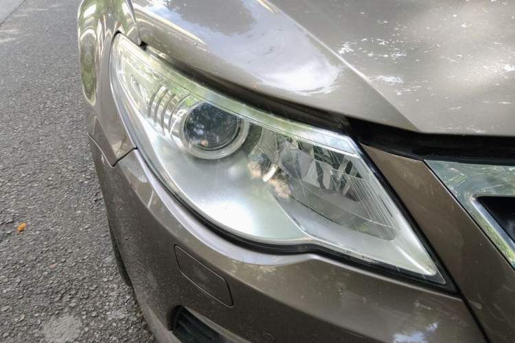 Used Volkswagen FAW-Volkswagen CC 2011 1.8TSI Luxury Model Right Front Headlight