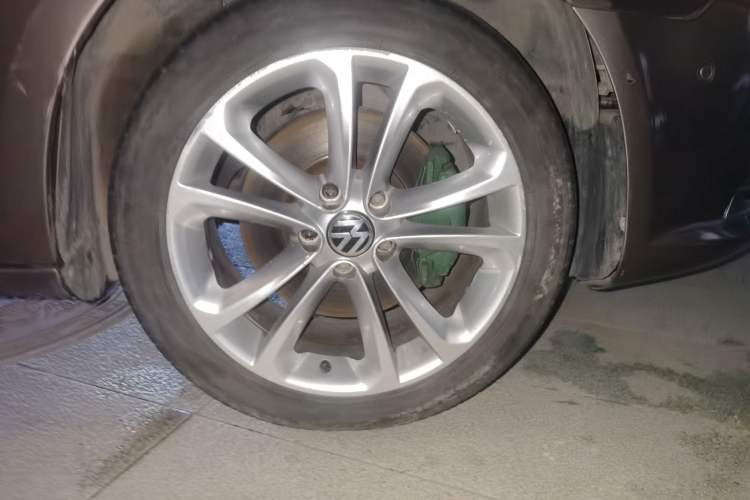Used Volkswagen FAW-Volkswagen CC 2011 2.0 TSI Ultimate Edition Right Front Wheel Hub