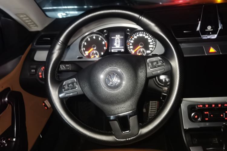 Used Volkswagen FAW-Volkswagen CC 2011 2.0 TSI Ultimate Edition Steering Wheel