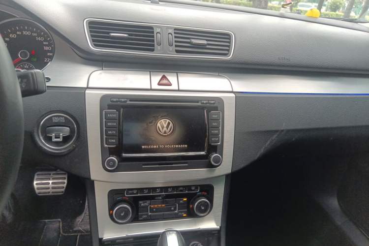 Used Volkswagen FAW-Volkswagen CC 2011 1.8TSI Luxury Model Audio And AC Panel