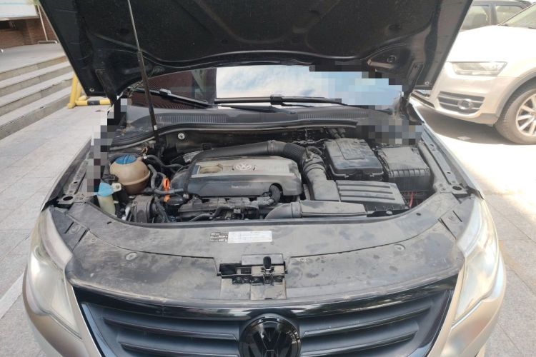 Used Volkswagen FAW-Volkswagen CC 2011 1.8TSI Luxury Model Engine Bay