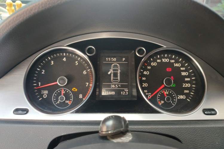 Used Volkswagen FAW-Volkswagen CC 2011 1.8TSI Luxury Model Instrument Cluster