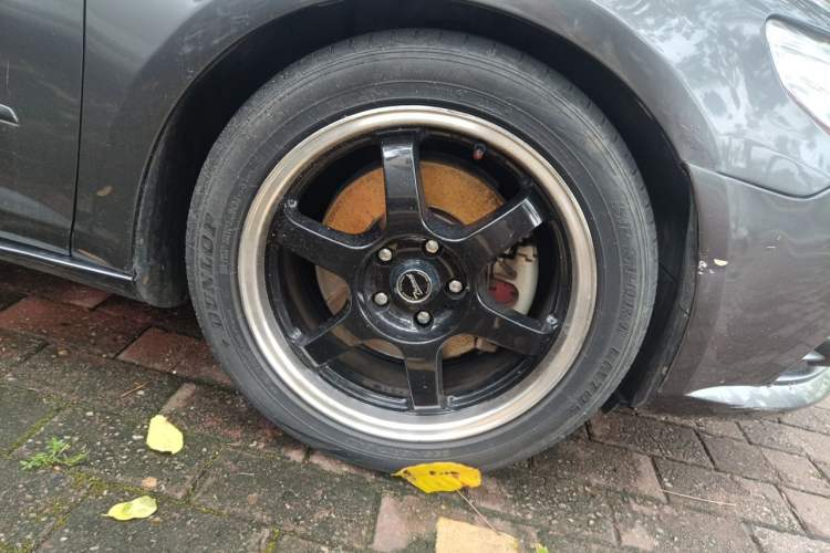 Used Volkswagen FAW-Volkswagen CC 2011 1.8TSI Luxury Model Right Front Wheel Hub