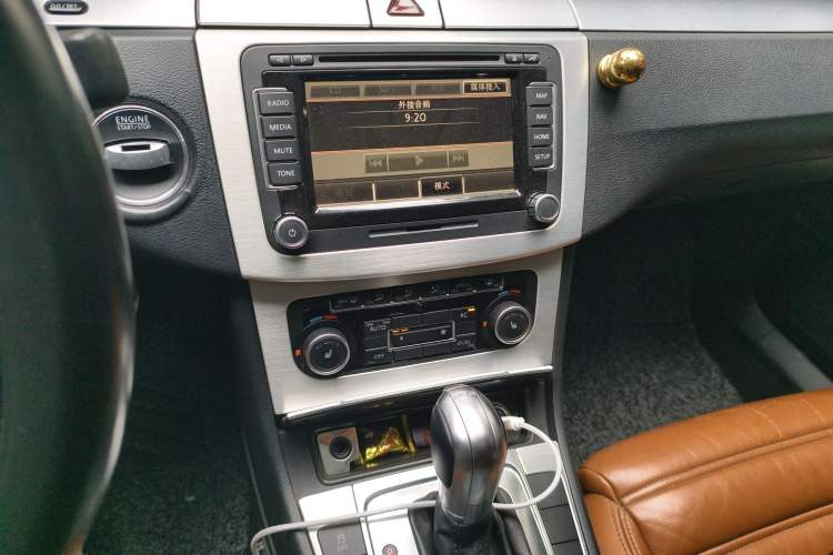Used Volkswagen FAW-Volkswagen CC 2011 2.0 TSI Ultimate Edition Audio And AC Panel
