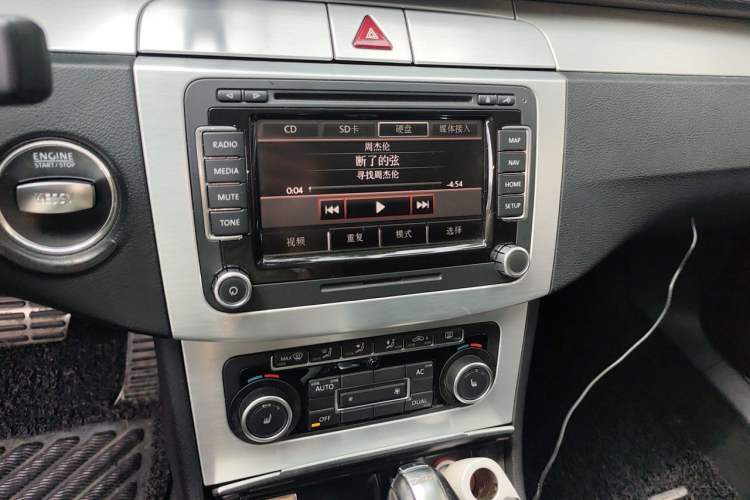 Used Volkswagen FAW-Volkswagen CC 2011 1.8TSI Luxury Model Audio And AC Panel