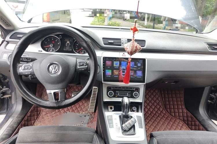 Used Volkswagen FAW-Volkswagen CC 2011 2.0 TSI Ultimate Edition Center Console