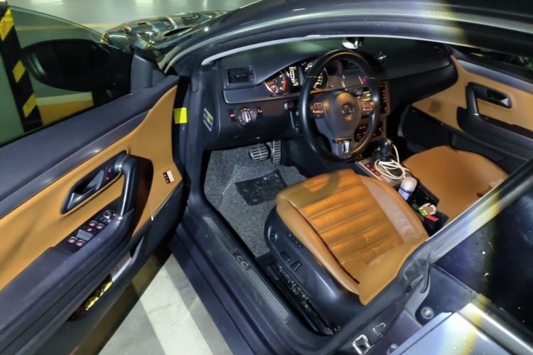 Used Volkswagen FAW-Volkswagen CC 2011 2.0 TSI Ultimate Edition Driver Seat