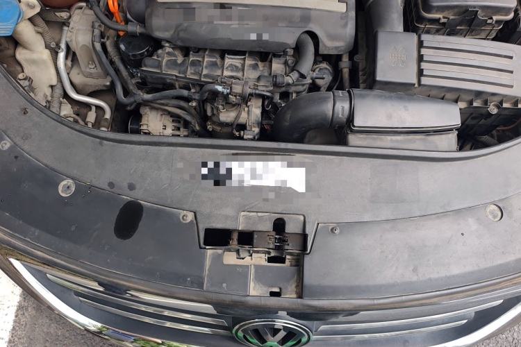 Used Volkswagen FAW-Volkswagen CC 2011 1.8TSI Luxury Model Engine Bay