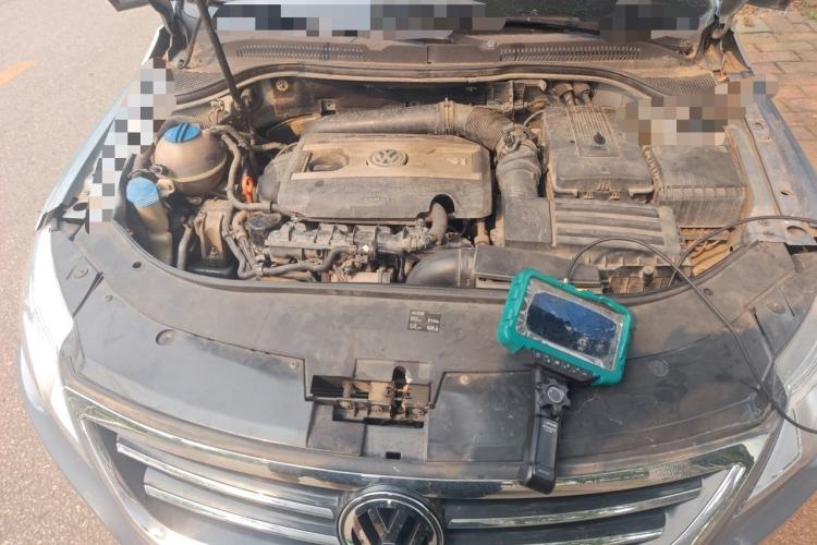 Used Volkswagen FAW-Volkswagen CC 2011 1.8TSI Luxury Model Engine Bay