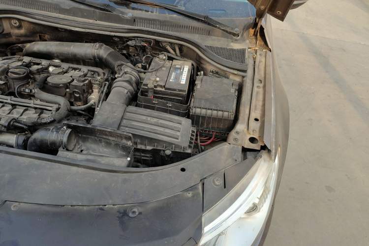 Used Volkswagen FAW-Volkswagen CC 2011 2.0 TSI Luxury Edition Engine Bay Left